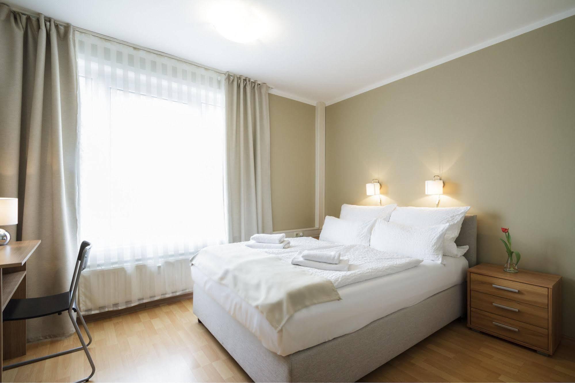 Hotel Pankow Berlino Esterno foto