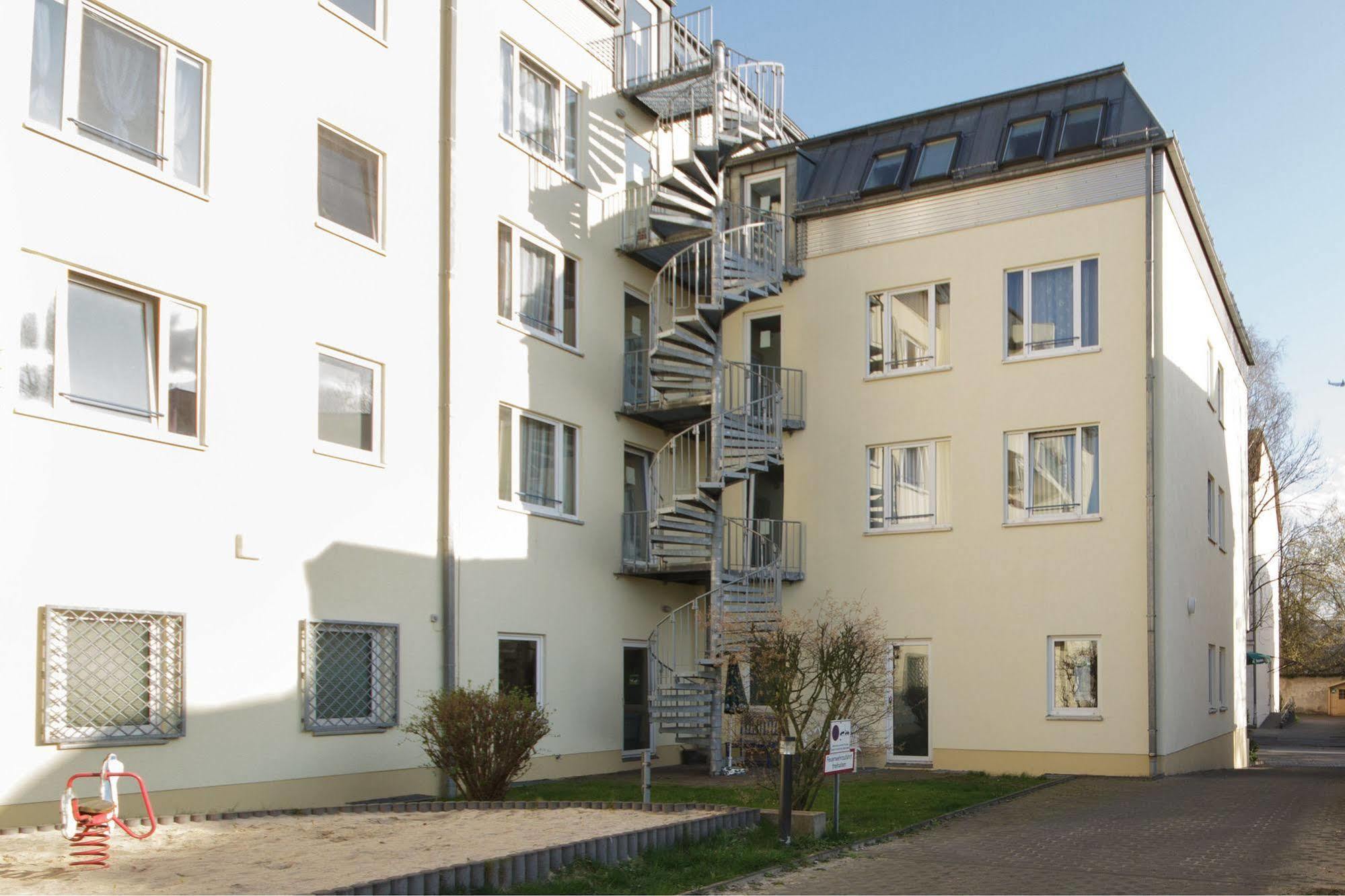 Hotel Pankow Berlino Esterno foto