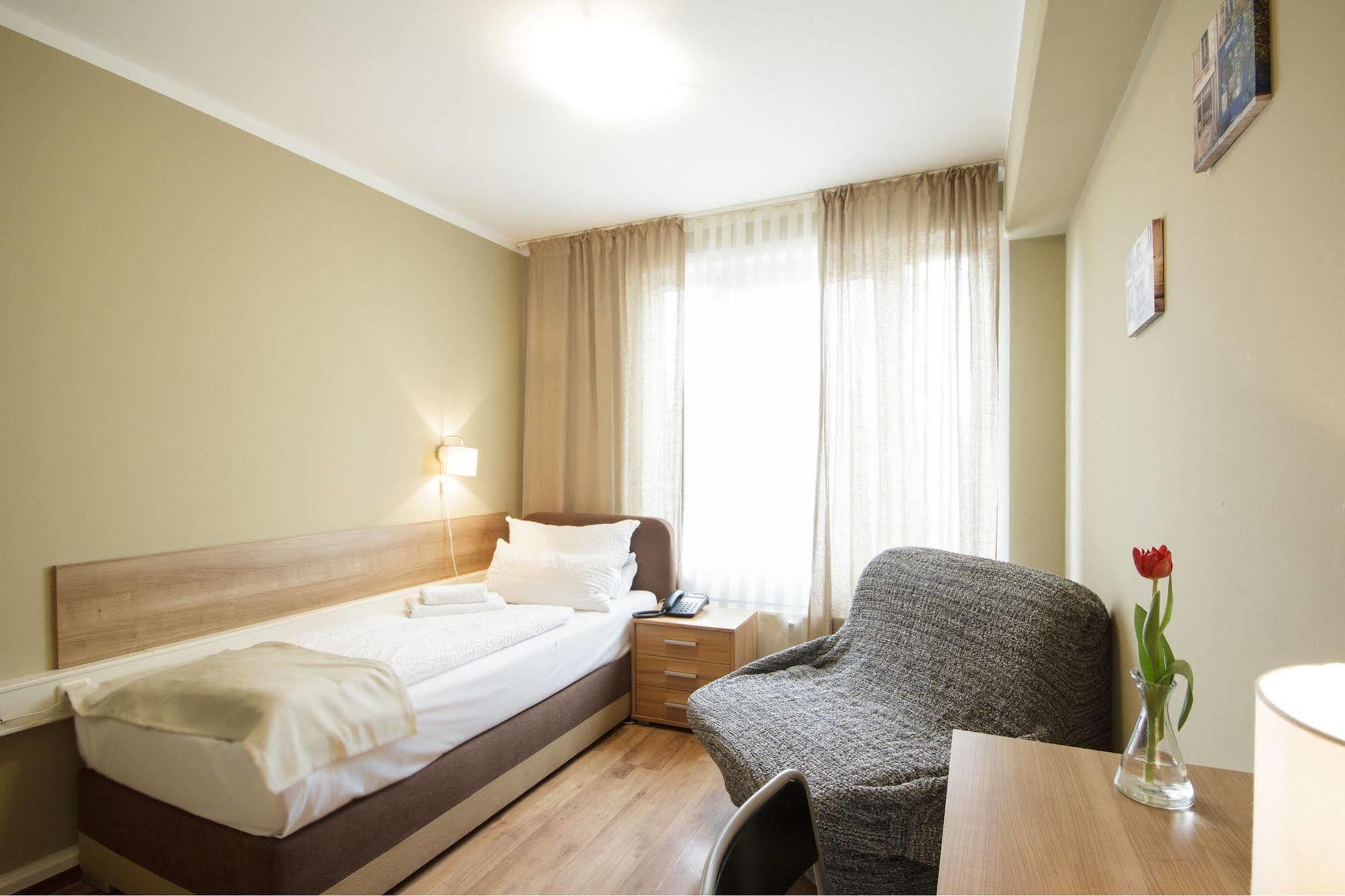 Hotel Pankow Berlino Esterno foto